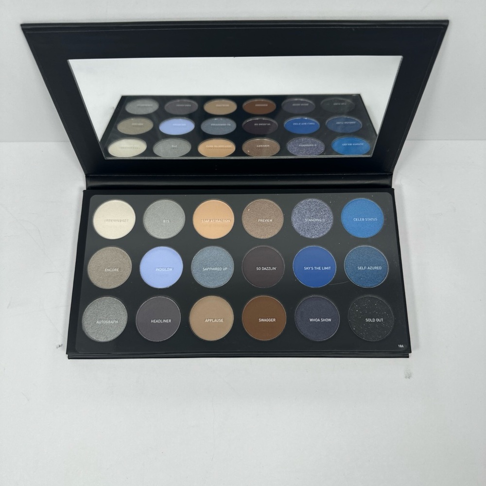 Morphe Blue & Neutral Matte and Shimmer Eyeshadow Palette